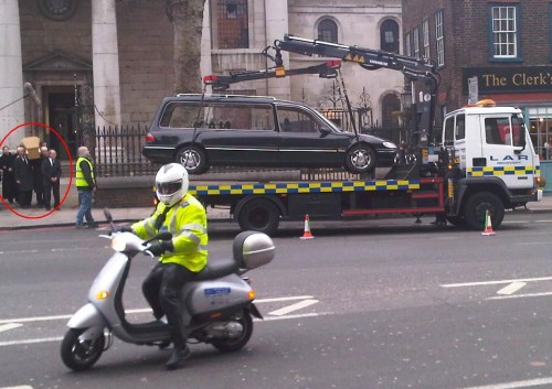 coche funebre policia