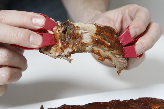 forma correcta comer costillas