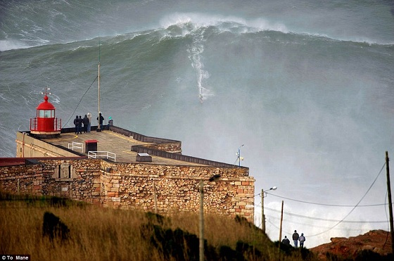 ola surfeada mas grande de la historia